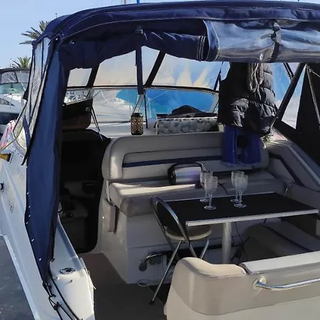 船上ホテル Hoana.Bateau.Capdagde *